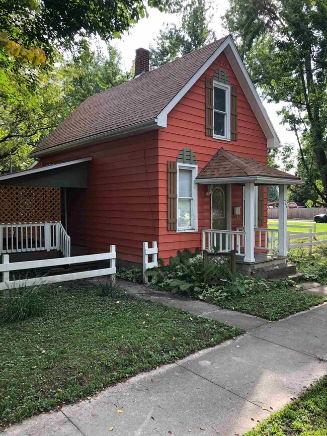 475 W Market St, Wabash, IN 46992 - photo 2