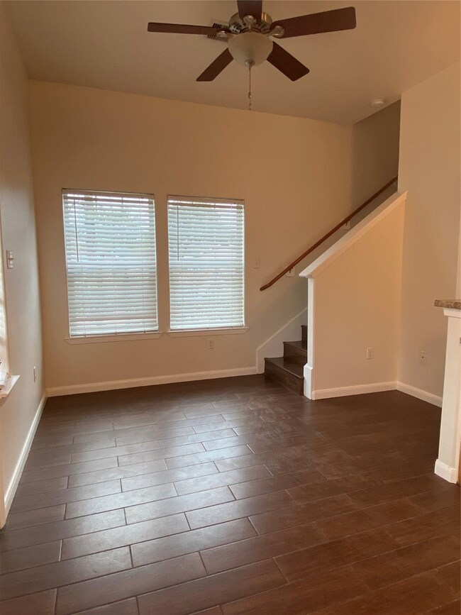 6837 Larkstone St unit A, Houston, TX 77028 - photo 4