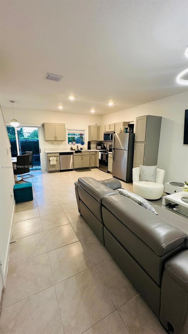 325 NE 1st Dr, Florida City, FL 33034 - photo 4