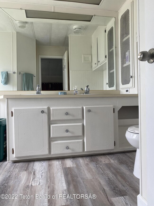 464 S Oak St, La Barge, WY 83123 - photo 4