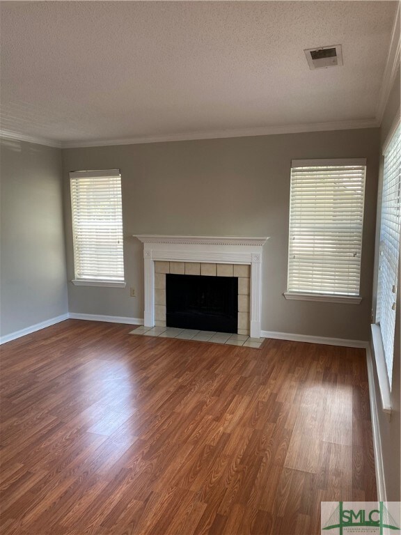 Photos of vacant unit