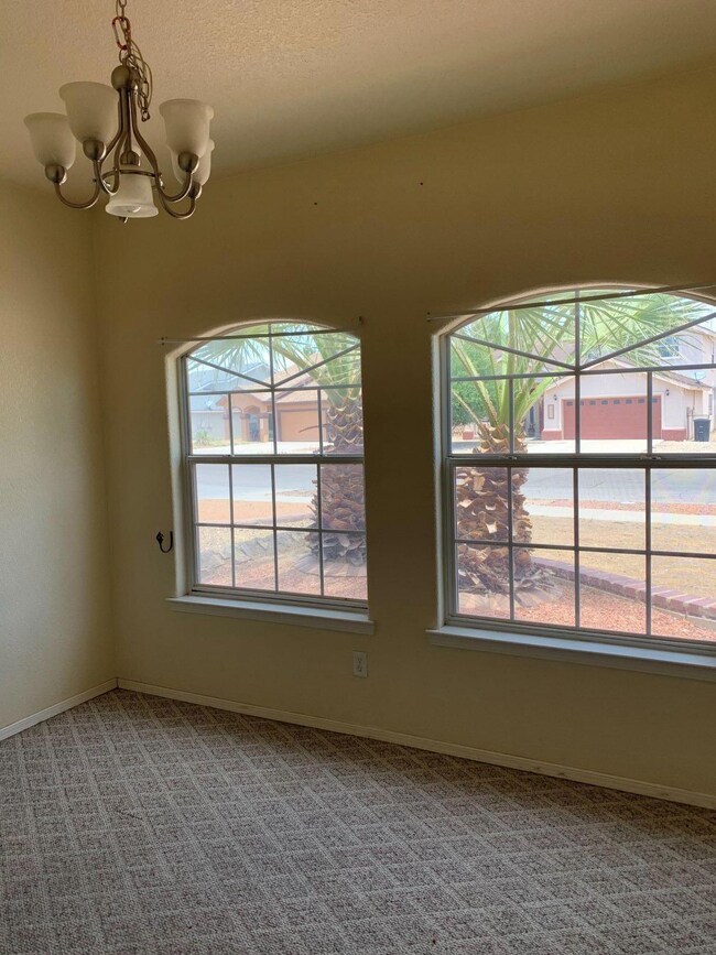 14368 Desert Wind Dr, Horizon City, TX 79928 - photo 2