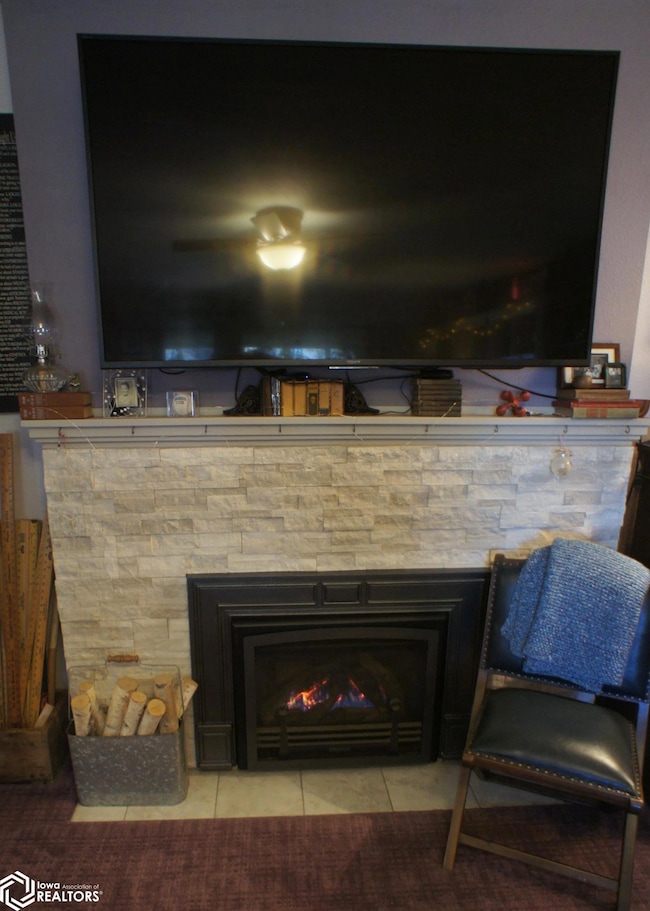 1409 Grove St, Webster City, IA 50595 - photo 5