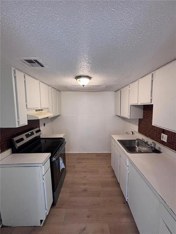 KITCHEN - RECENTLY RENOVATED - NEW PHOTO PENDING.