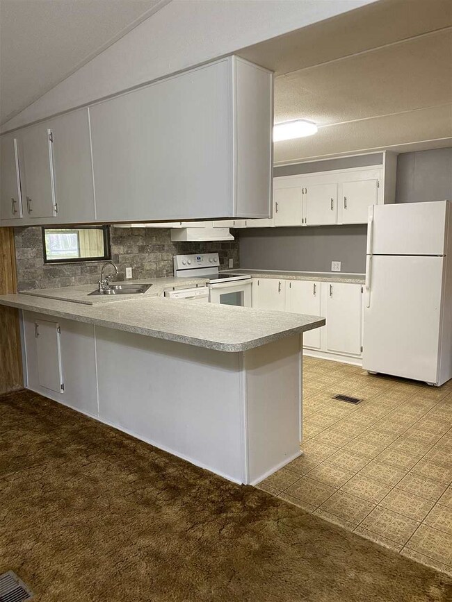 88 Kathy Ann Dr, Crawfordville, FL 32327 - photo 6