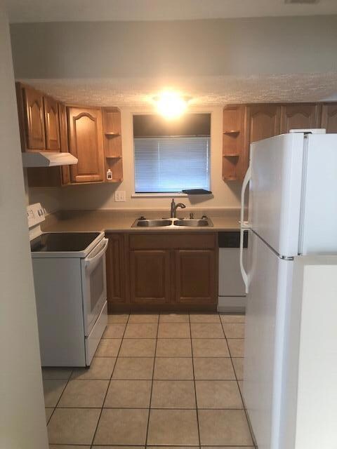 5378 Spire Ln, Columbus, OH 43232 - photo 3