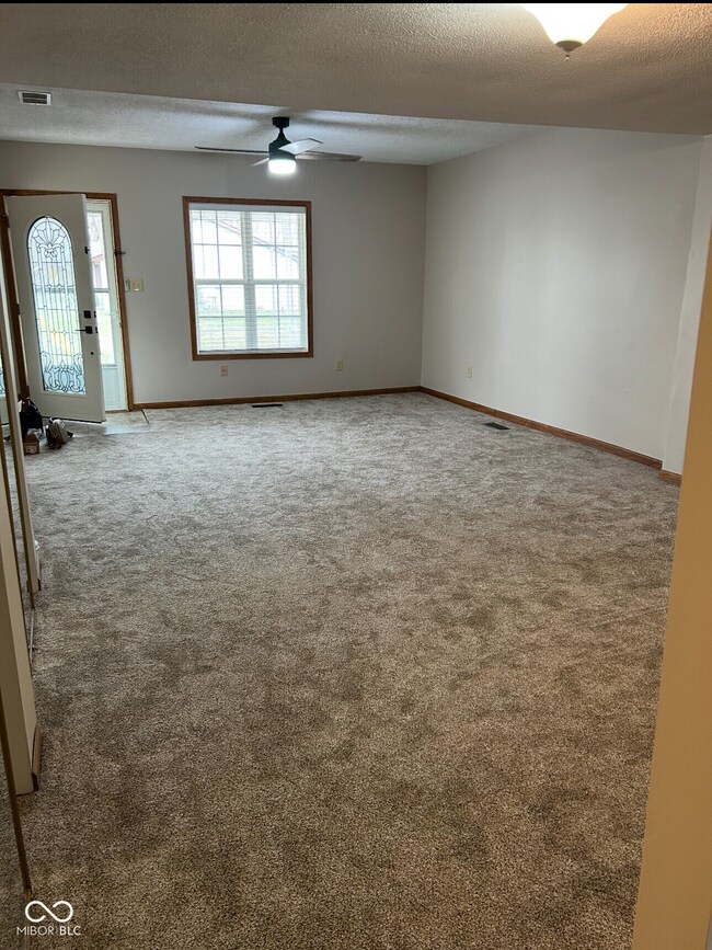 50 S Vaught St, Franklin, IN 46131 - photo 2