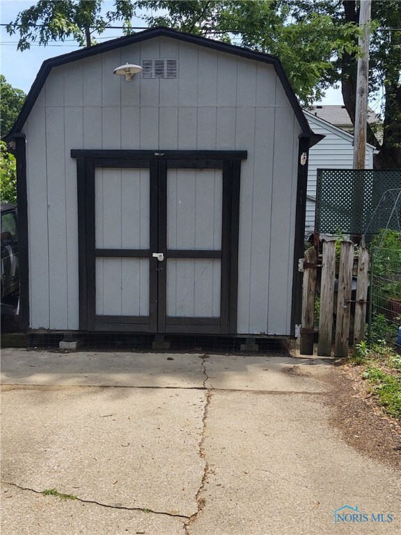 3738 Drummond Rd, Toledo, OH 43613 - photo 3