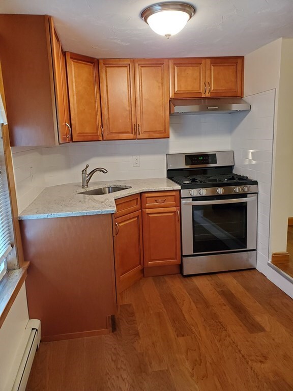 138 Common St unit 2, Quincy, MA 02169 - photo 4