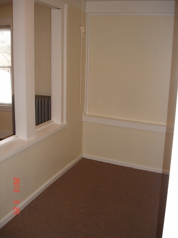 31 Snowling Rd unit 2 Front, Uxbridge, MA 01569 - photo 5