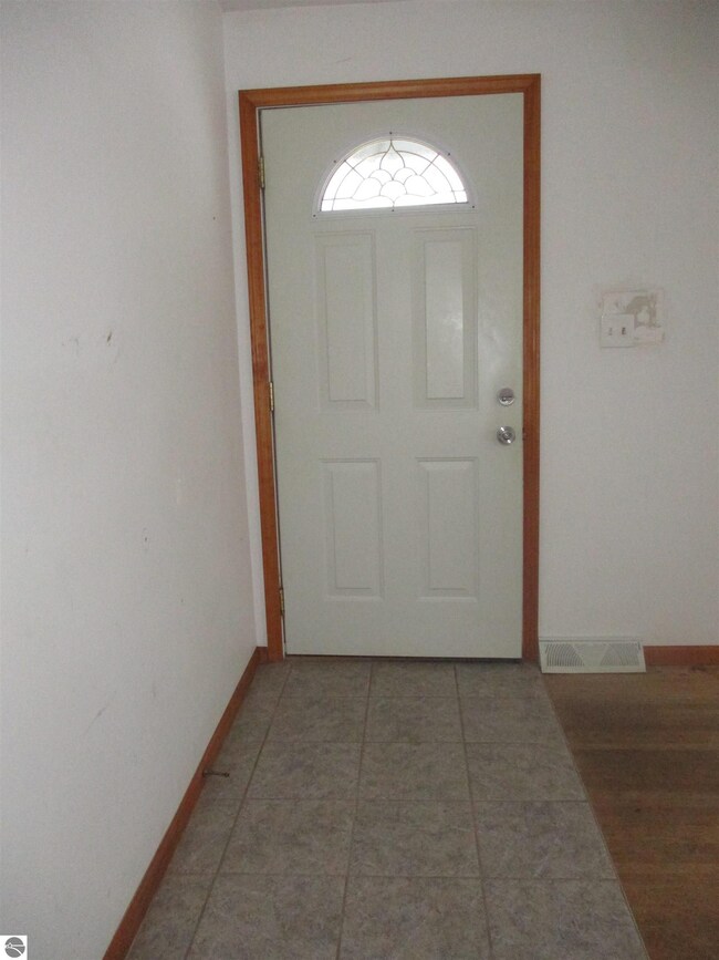 120 Pickett St, Whittemore, MI 48770 - photo 4