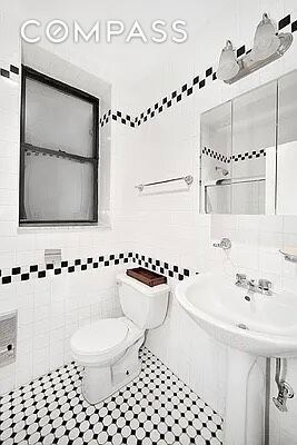 425 W 24th St unit 1E, New York, NY 10011 - photo 6