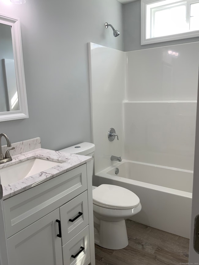 96 Collis St, West Haven, CT 06516 - photo 4