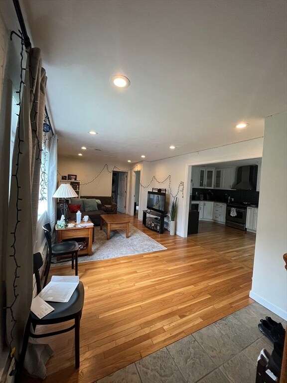 38 Woodbury St, Arlington, MA 02476 - photo 4