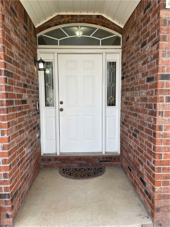 Welcome HOME! Minutes to Willowbrook Elementary