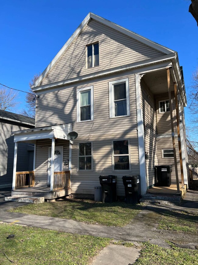 211 Ashworth Place, Syracuse, NY 13210 - photo 4