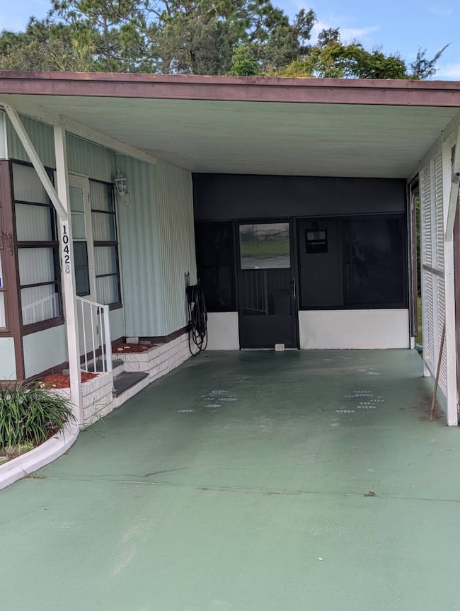 10428 Shawnee Rd unit 76, Weeki Wachee, FL 34614 - photo 3