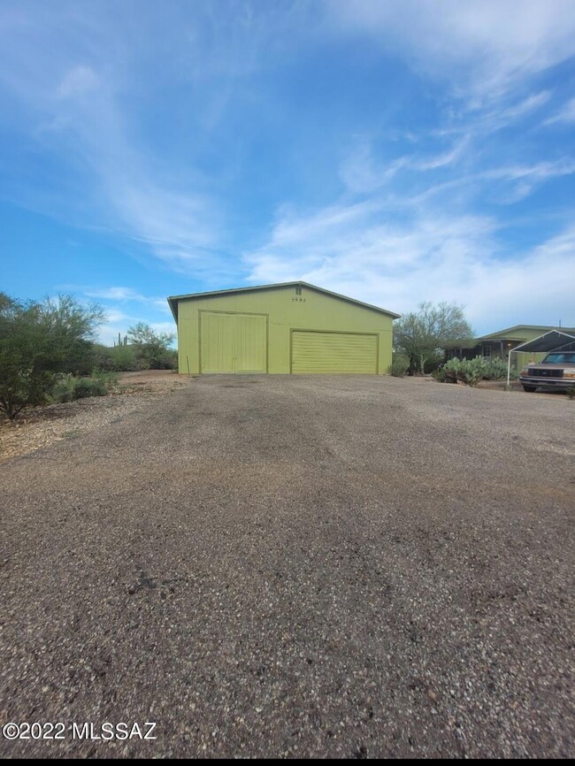 Garage/shop