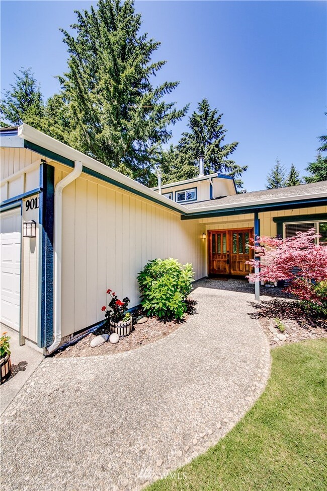 9011 Ridgeview Cir W, Tacoma, WA 98466 - photo 3