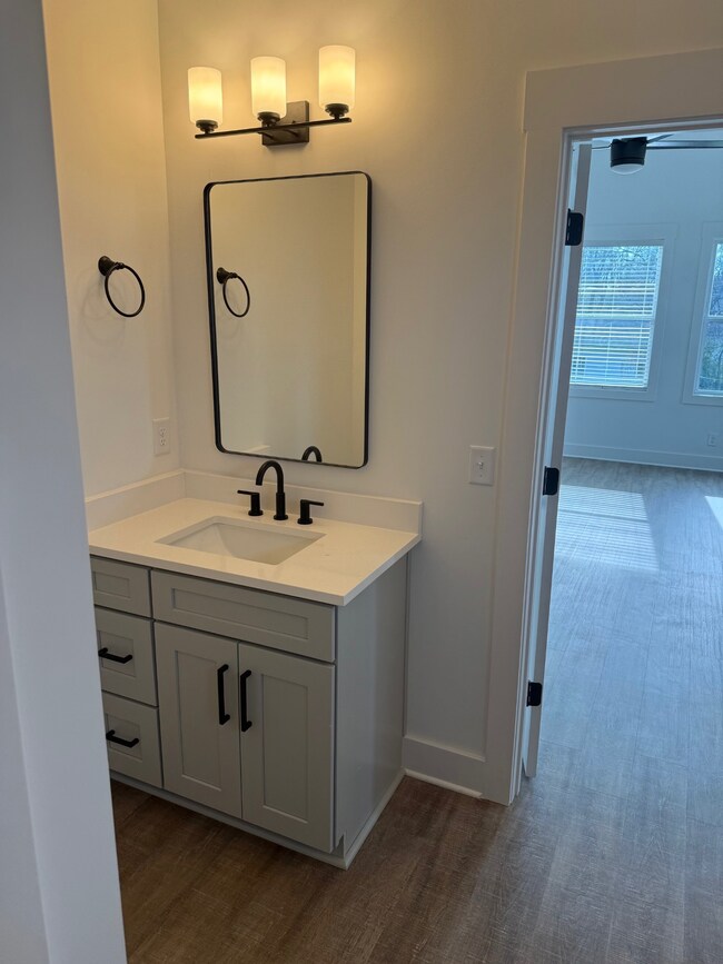 439 Patterson St, Nashville, TN 37211 - photo 5