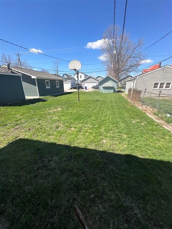 612 4th Ave SW, Cedar Rapids, IA 52404 - photo 2