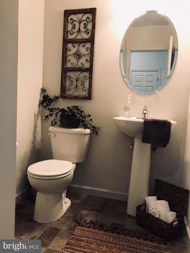 2130 Larkspur Ct, Pennsburg, PA 18073 - photo 7