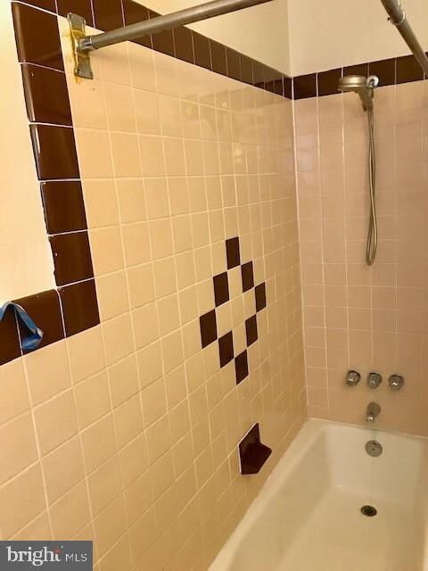 14 Cherry St unit TOP FLOOR, Darby, PA 19023 - photo 5