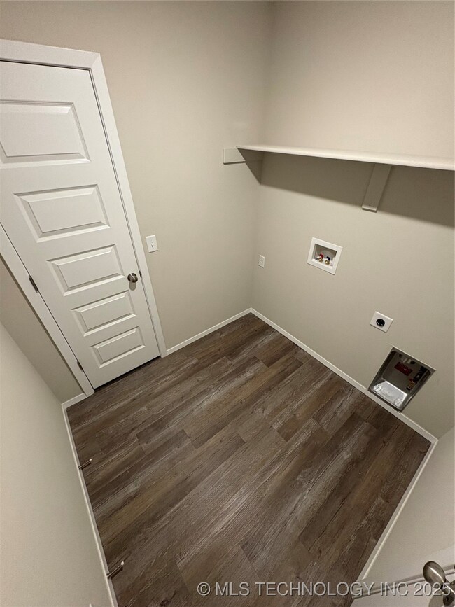 23114 S Mae Dr, Verdigris, OK 74019 - photo 7