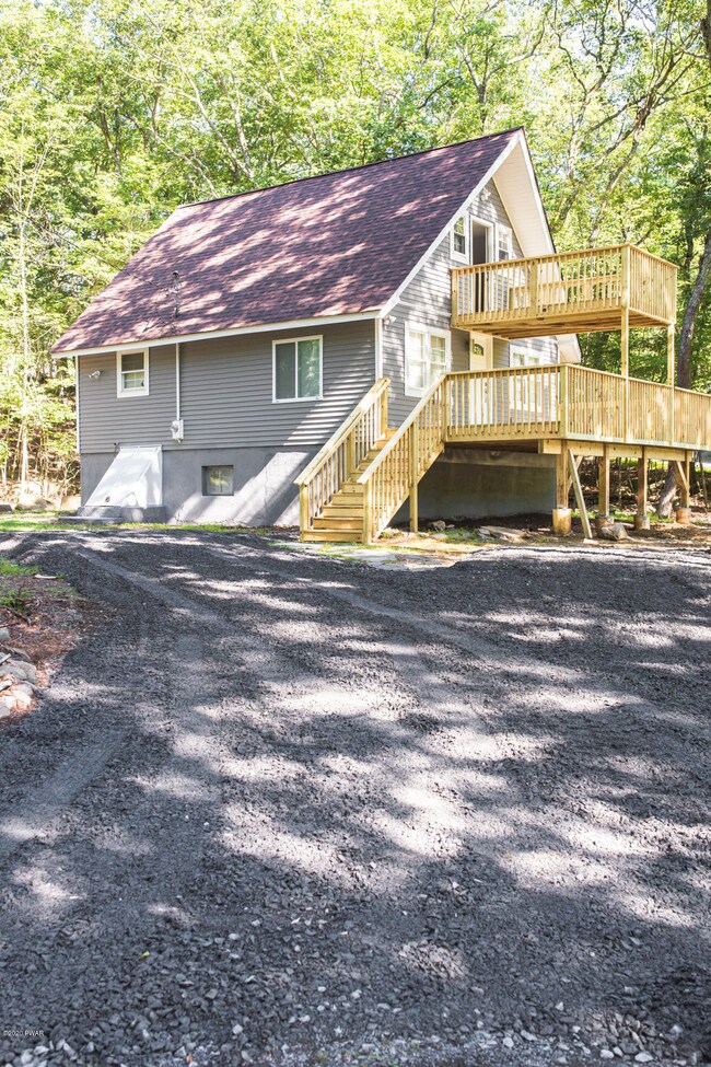 372 Wild Acres Dr, Dingmans Ferry, PA 18328 - photo 6