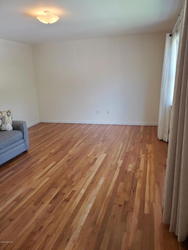 11 Tulip St unit A, Cos Cob, CT 06807 - photo 4