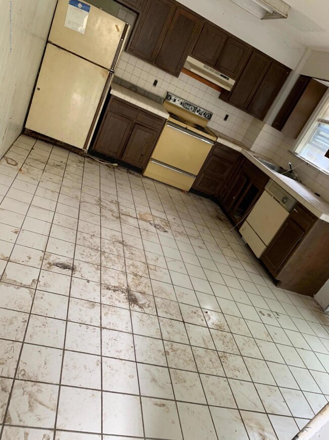 806 Union Ave, Lakehurst, NJ 08733 - photo 5