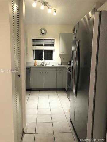 4031 SW 72nd Way, Davie, FL 33314 - photo 5