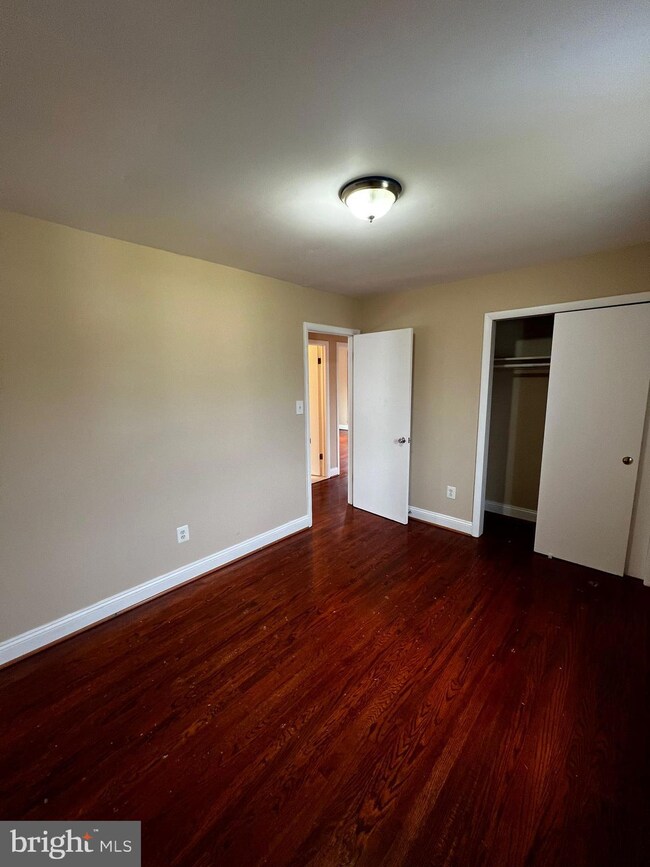 4150 Nichols Ct, Dumfries, VA 22026 - photo 4