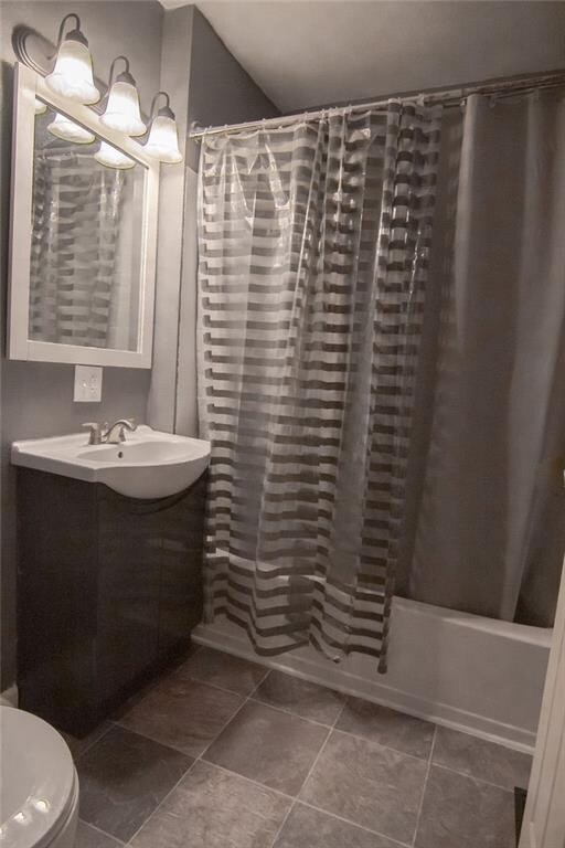 1118 1st Ave W, Newton, IA 50208 - photo 6