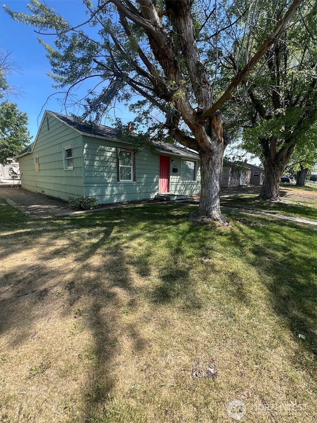 345 W Ridge Rd, Moses Lake, WA 98837 - photo 4