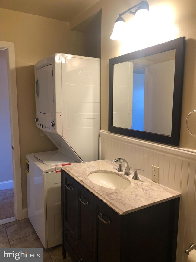 811 N Van Buren St unit 4, Wilmington, DE 19806 - photo 6