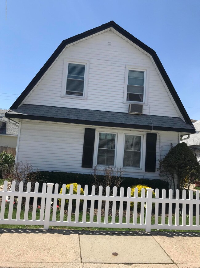 81 Celeste Ct, Brooklyn, NY 11229 - photo 3