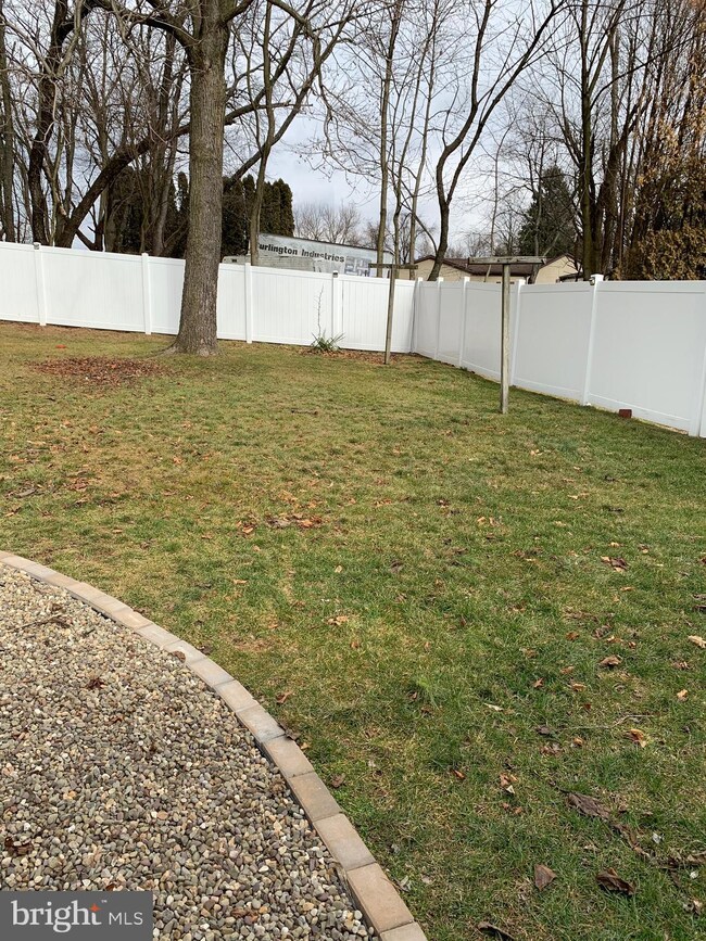 525 Dreibelbis Mill Rd, Shoemakersville, PA 19555 - photo 5