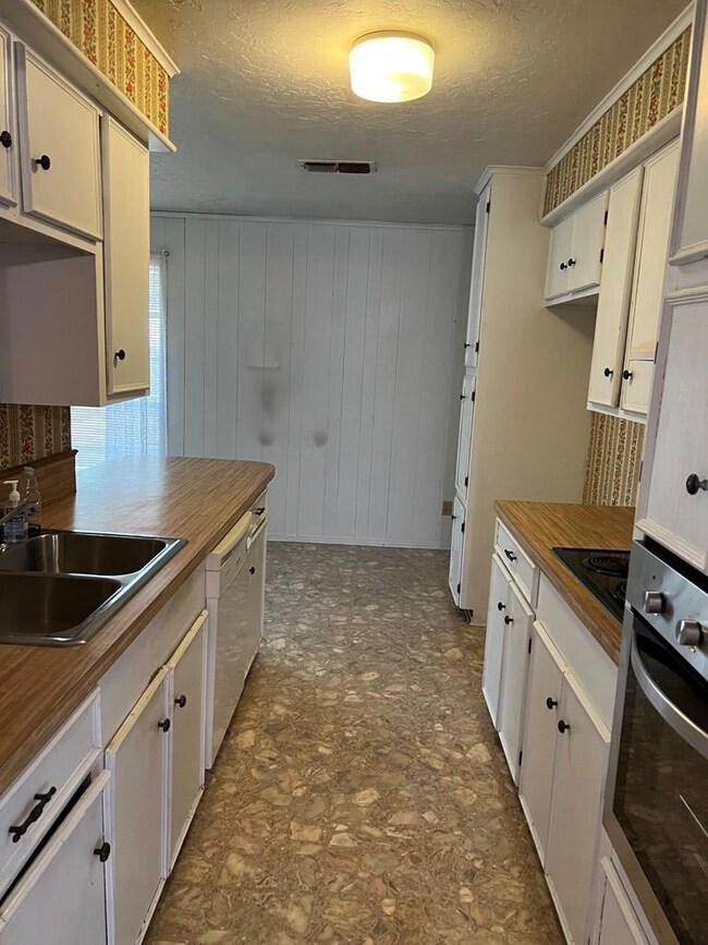 832 Mockingbird Ln, Nacogdoches, TX 75964 - photo 7