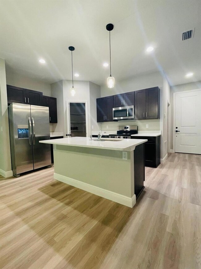 1575 S Montgomery St, Deland, FL 32720 - photo 5