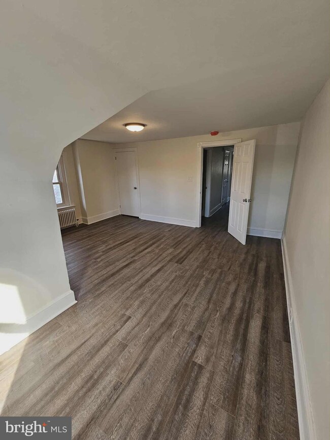 501 W Callowhill St unit 7, Perkasie, PA 18944 - photo 2