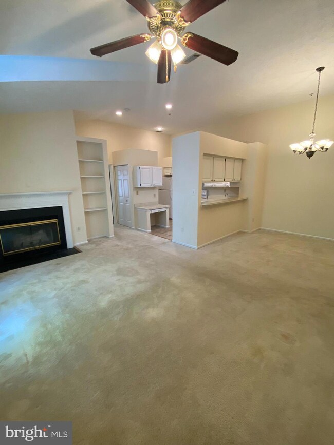 12205 Eagles Nest Ct unit L, Germantown, MD 20874 - photo 7