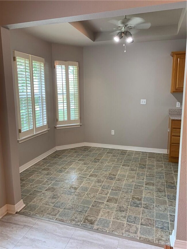 105 E Mccormick St, Prairie Grove, AR 72753 - photo 6