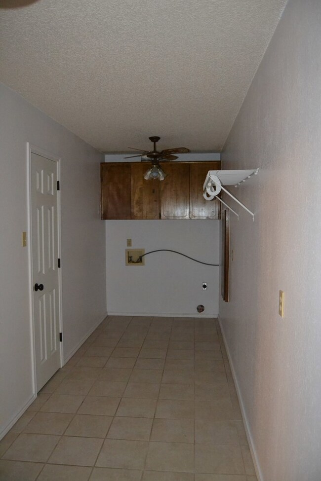 12362 Twin Lakes Ln, San Angelo, TX 76904 - photo 7