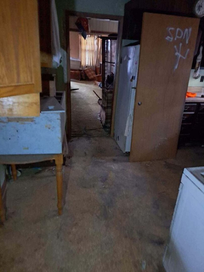 422 S Orchard Ave, Waukegan, IL 60085 - photo 3