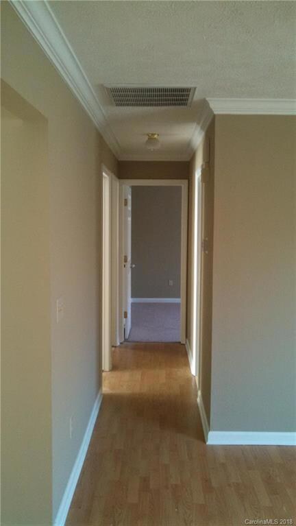 110 Hollowbrook Ct, Statesville, NC 28625 - photo 6