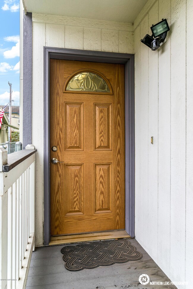 5_EntranceExterior