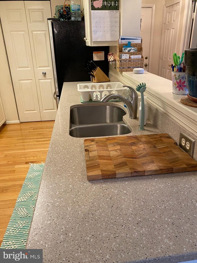 10024 Vanderbilt unit 9-14, Gaithersburg, MD 20878 - photo 7