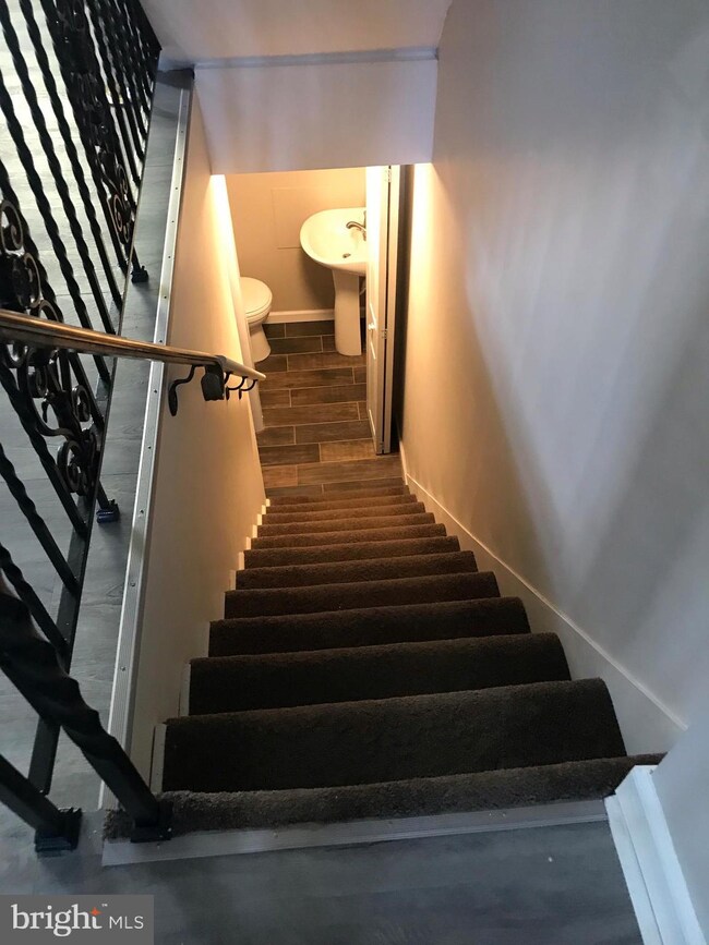 1119 Tremont Dr, Glenolden, PA 19036 - photo 6