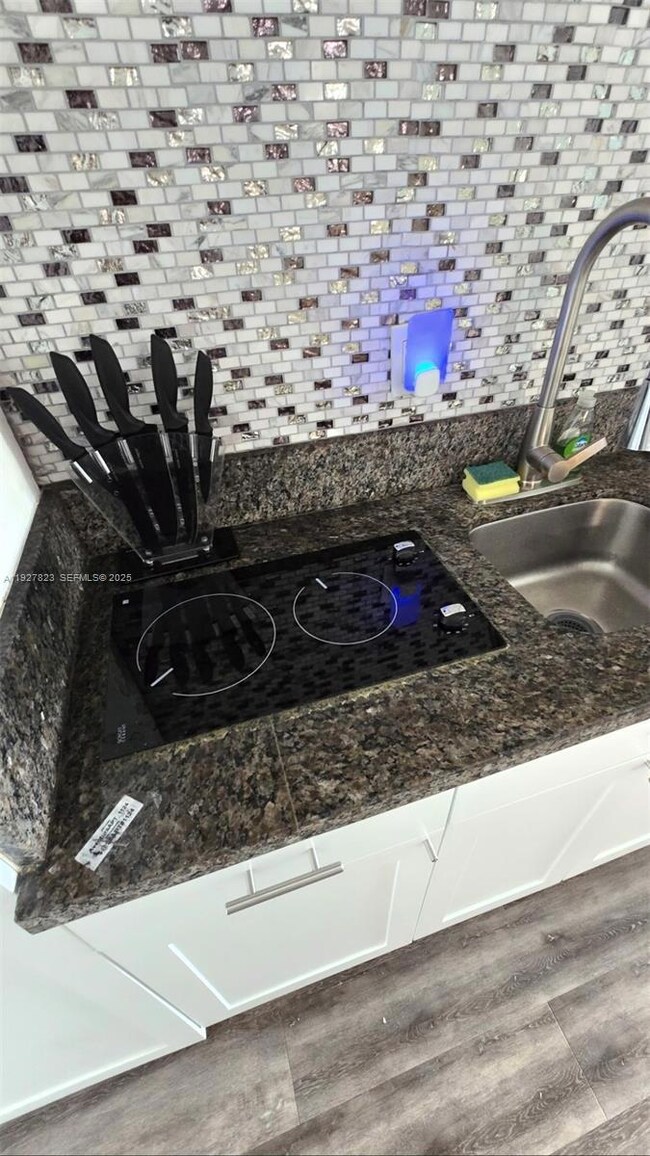 19201 Collins Ave unit 1124, Sunny Isles Beach, FL 33160 - photo 6